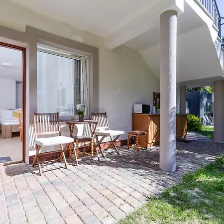 Pensjonat Dom Goscinny W Lesie