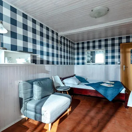 Pensjonat Dom Goscinny W Lesie Pobierowo