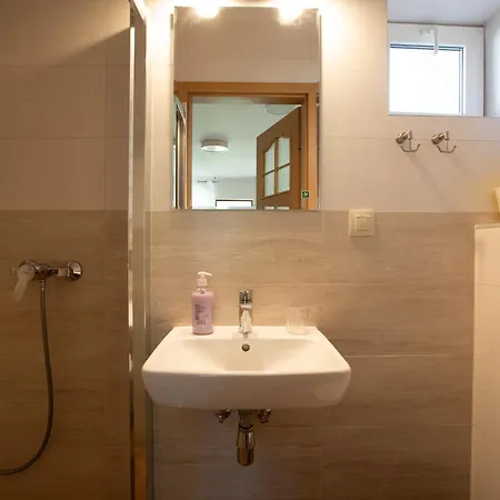 Pensjonat Dom Goscinny W Lesie Pobierowo