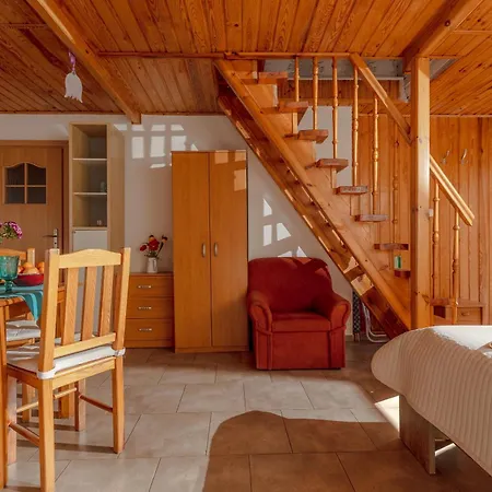 Dom Goscinny W Lesie Pobierowo