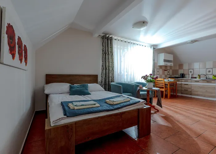 Dom Goscinny W Lesie