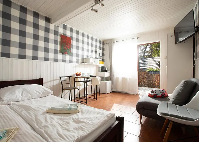 Dom Goscinny W Lesie 招待所 3*