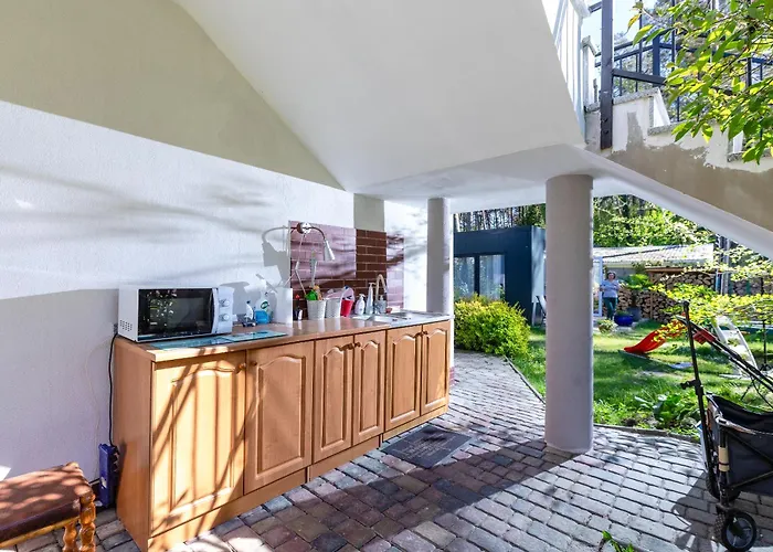 Dom Goscinny W Lesie 招待所 波别罗沃