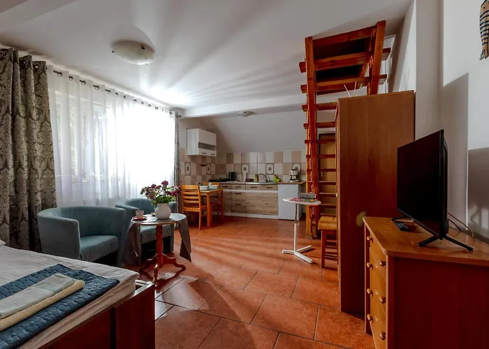 招待所 Dom Goscinny W Lesie 波别罗沃